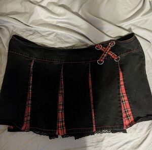 Tripp NYC Black And Pink Plaid Pleated Denim Skirt